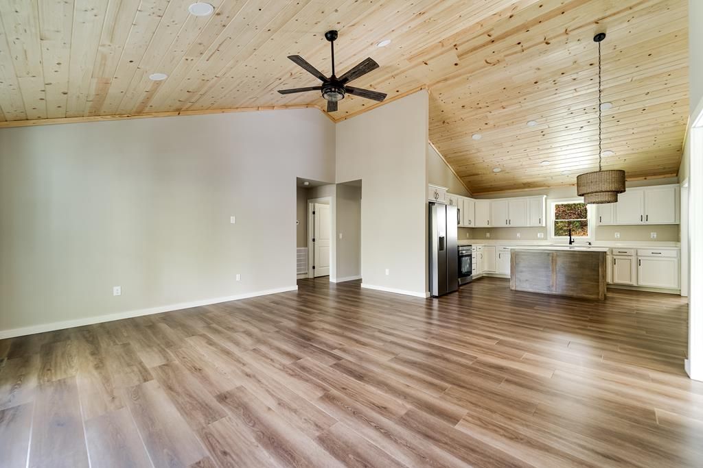 Photo of 241 Fallen Oak Dr, Sylva, NC 28779 (MLS # 26042448)