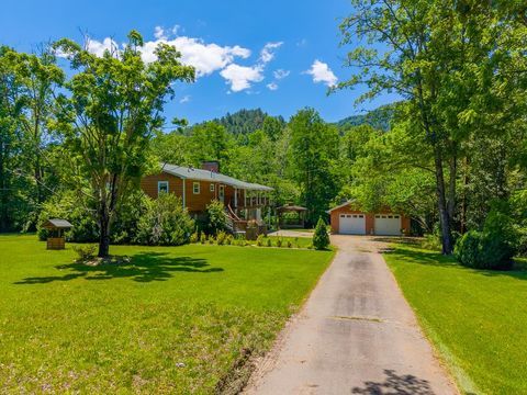 Photo of 6815 Highlands Road, Franklin, NC 28734 (MLS # 26047487)