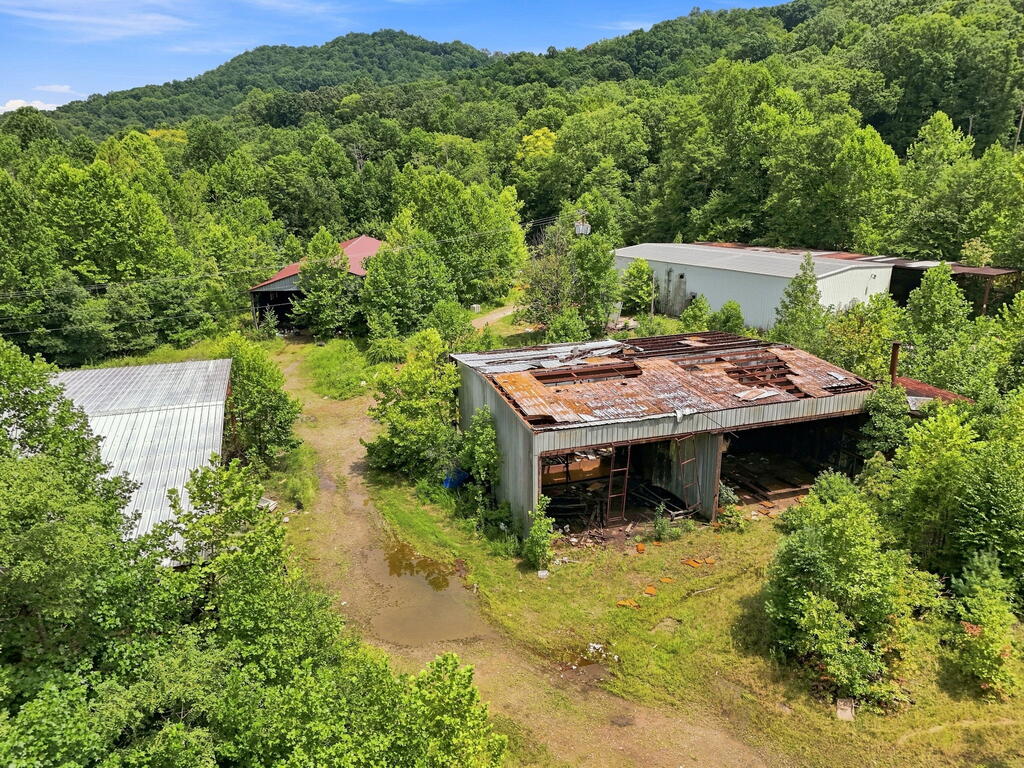 595 Maxwell Home Rd