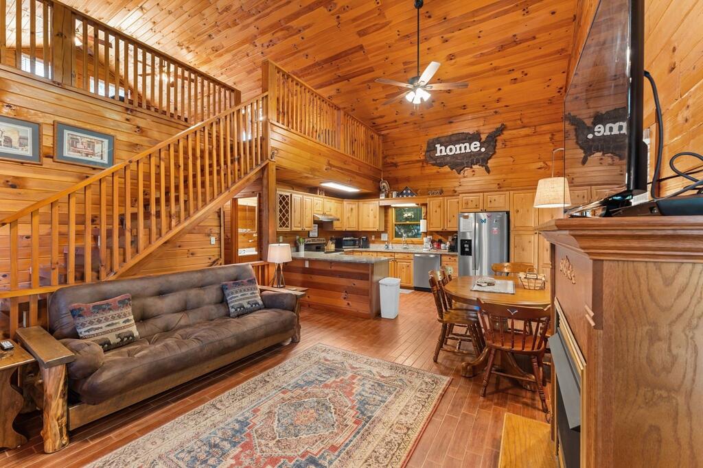 355 Oak Ridge Lane