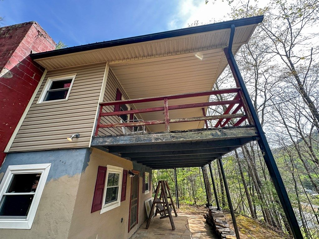 Photo of 81 Lower Stecoah Rd, Robbinsville (Graham), NC 28771 (MLS # 26046902)