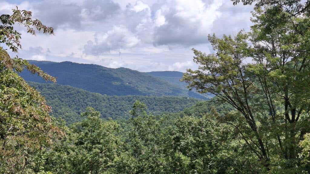 Photo of Lot 35 Mountain Vista Road, Bryson City, NC 28713 (MLS # 26048232)