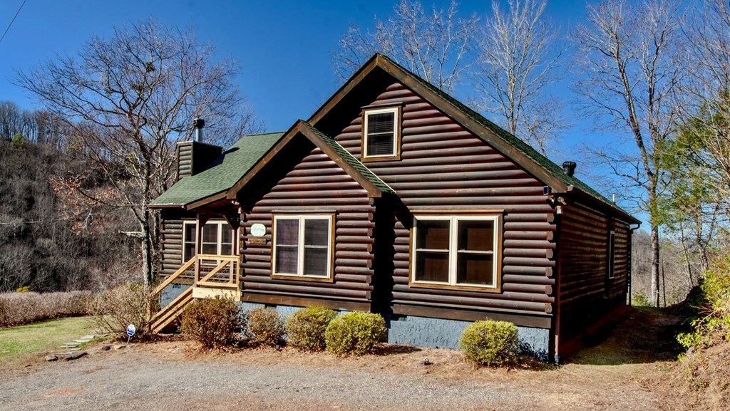 Photo of 187 Gardeners Cove, Whittier, NC 28789 (MLS # 26046608)