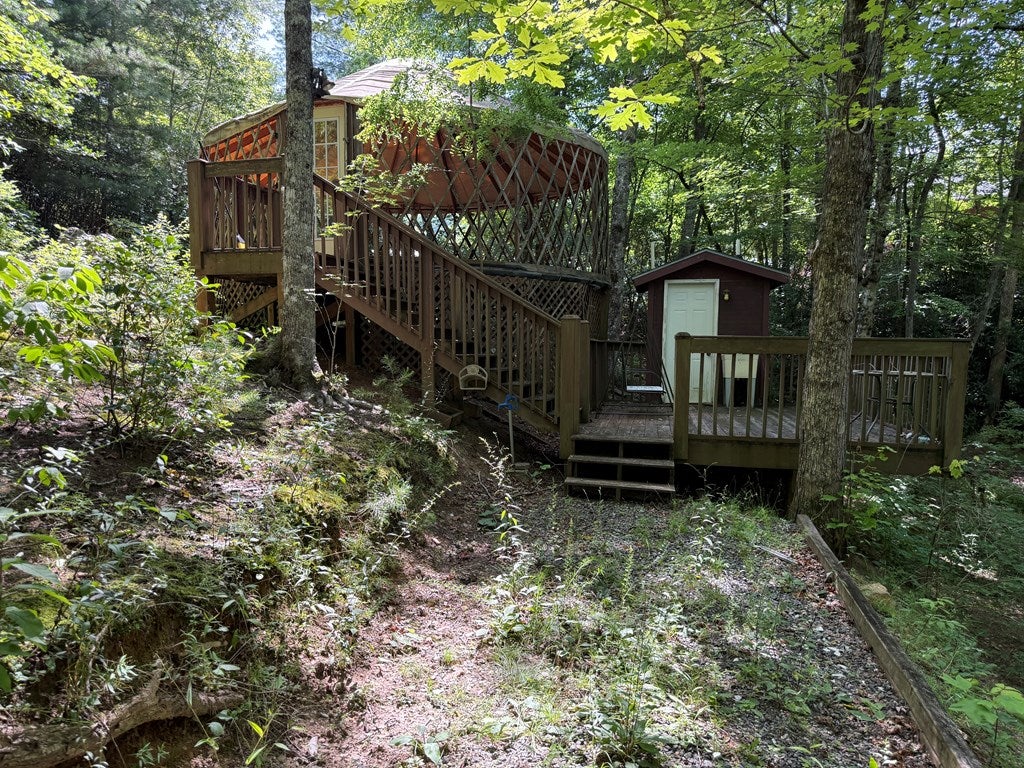 Photo of 52 Starshine Ridge, Whittier, NC 28789 (MLS # 26047844)