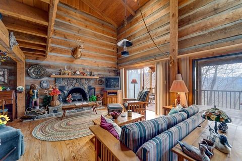 Photo of 581 Mountain Laurel Drive, Franklin, NC 28734 (MLS # 26040365)