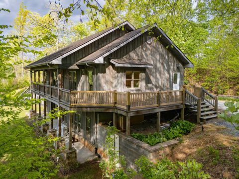 Photo of 219 Sandalwood Drive, Whittier, NC 28789 (MLS # 26047033)