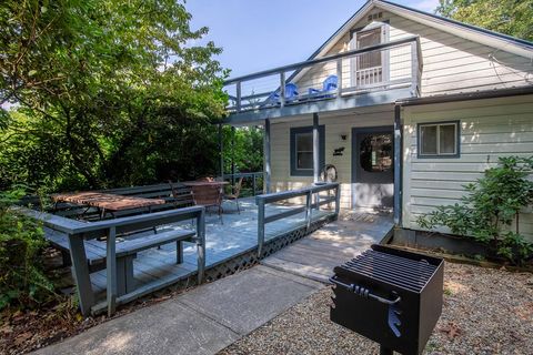 Photo of 24 Welders Lane, Dillsboro, NC 28725 (MLS # 26045449)