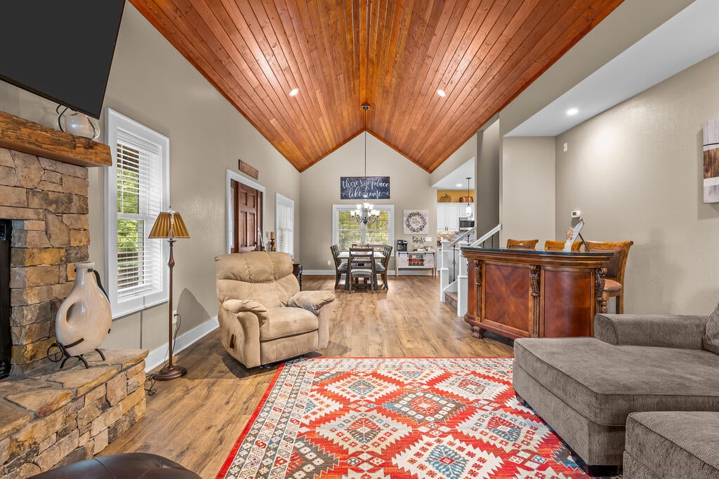 180 Younce Creek Rd