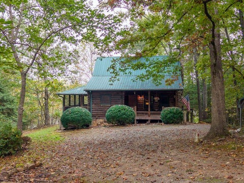 Photo of 87 Prater Cove Rd, Franklin, NC 28734 (MLS # 26048729)