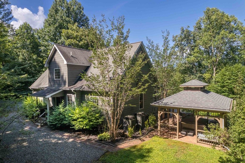 Photo of 533 Safari Drive, Sylva, NC 28779 (MLS # 26041672)