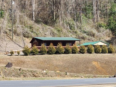 Photo of 32 Cherokee Bluff, Whittier, NC 28789 (MLS # 26043149)