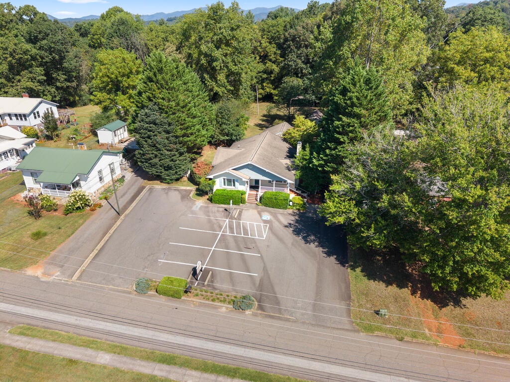 156 White Oak Street