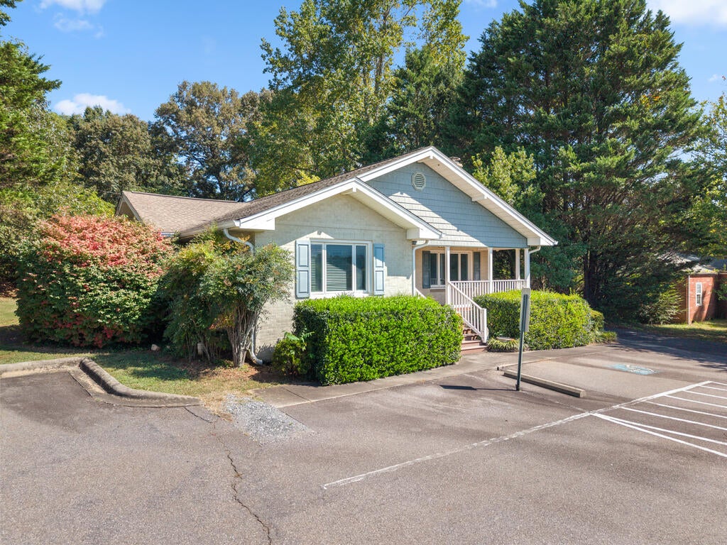 156 White Oak Street