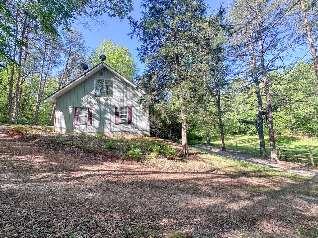 105 Hidden Hollow Lane