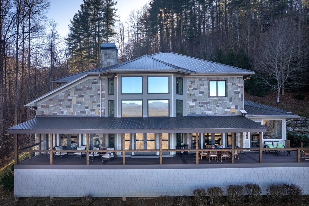 Photo of 190 Thomas Brooks Drive, Whittier, NC 28789 (MLS # 26042945)