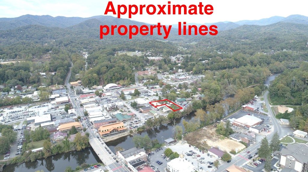 Photo of 19 Collins St, Bryson City, NC 28713 (MLS # 26042383)