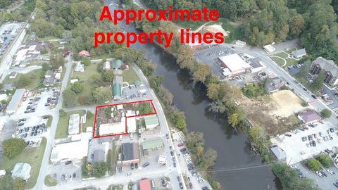 Photo of 19 Collins St, Bryson City, NC 28713 (MLS # 26042383)