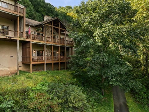 Photo of 226 Sawgrass Drive, Unit 2 Dr, Whittier, NC 28789 (MLS # 26040559)