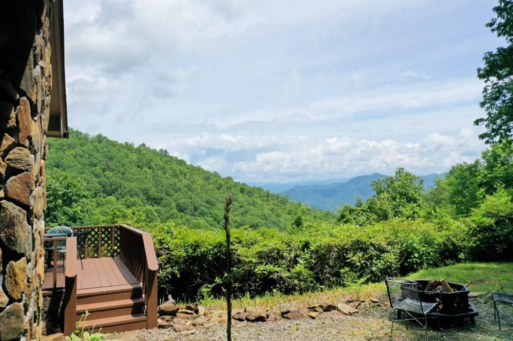 Photo of 227 Cool Springs Rd, Whittier, NC 28789 (MLS # 26041551)