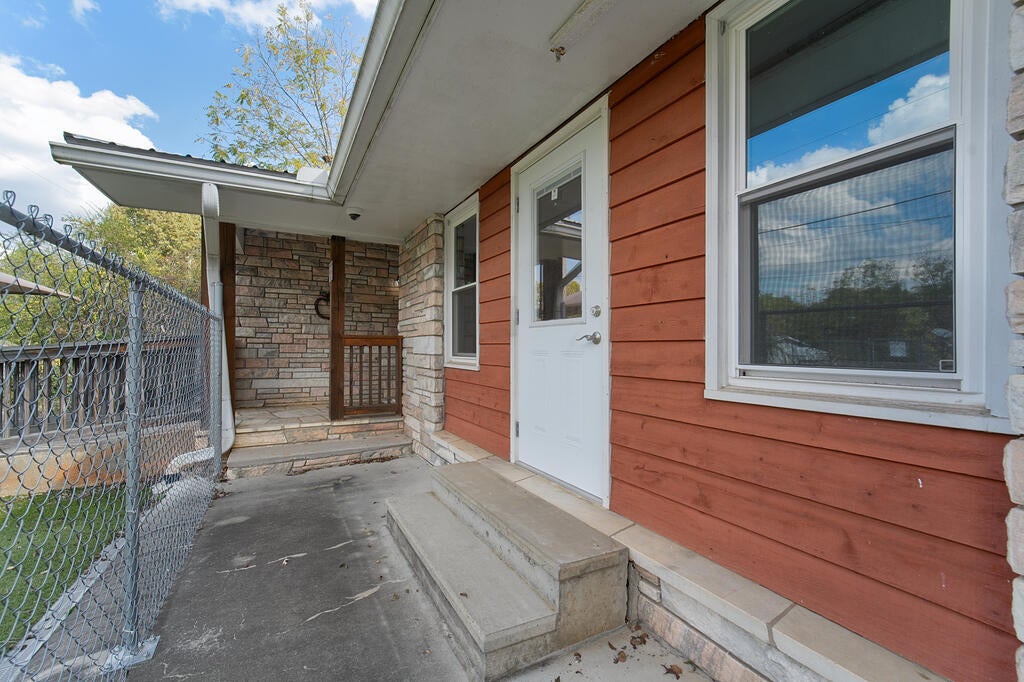 185 Forest Ave