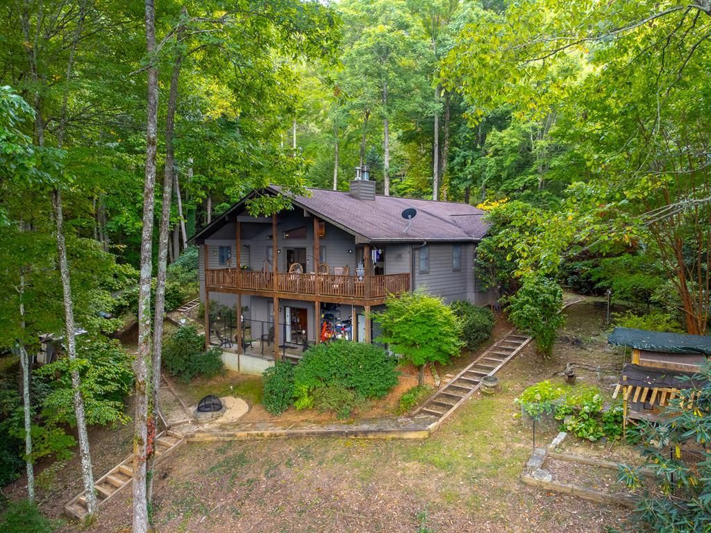 Photo of 831 Forest Run Rd, Whittier, NC 28789 (MLS # 26042236)