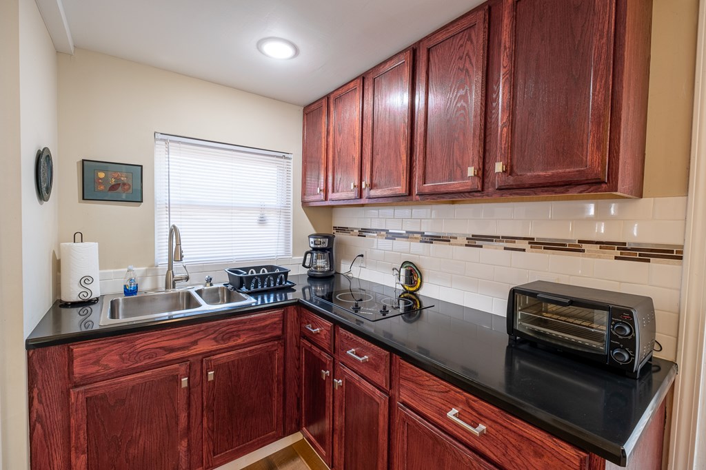 Whittier, North Carolina 28789, United States, 4 Bedrooms Bedrooms, ,3 BathroomsBathrooms,Residential,Active,42621