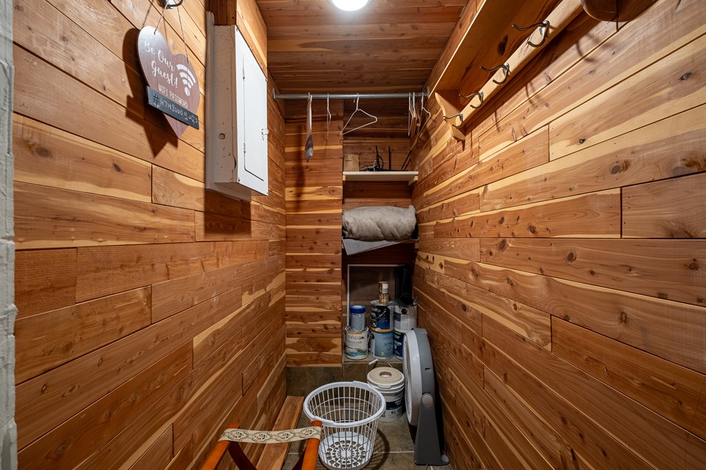 Whittier, North Carolina 28789, United States, 4 Bedrooms Bedrooms, ,3 BathroomsBathrooms,Residential,Active,42621