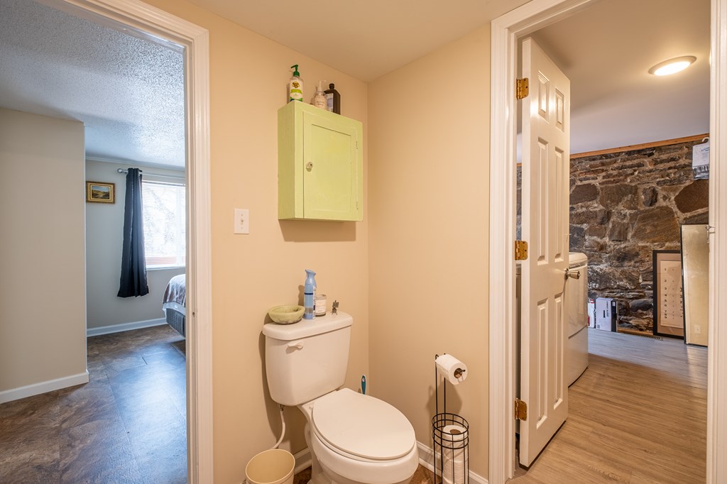 Whittier, North Carolina 28789, United States, 4 Bedrooms Bedrooms, ,3 BathroomsBathrooms,Residential,Active,42621