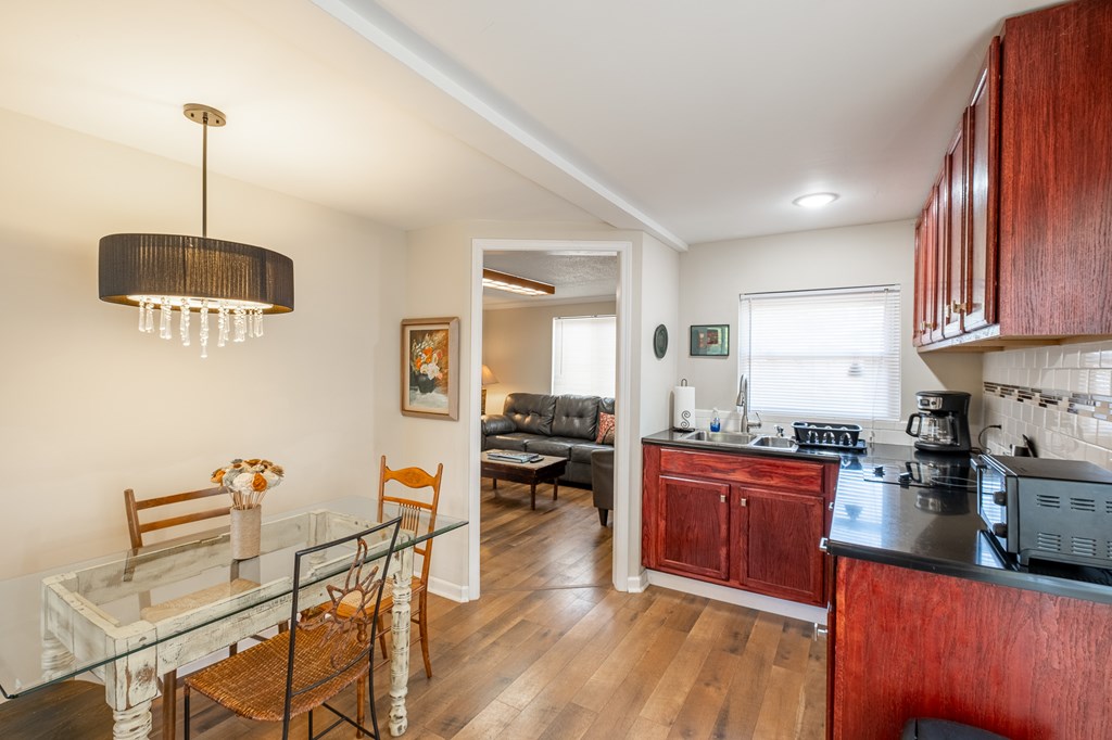 Whittier, North Carolina 28789, United States, 4 Bedrooms Bedrooms, ,3 BathroomsBathrooms,Residential,Active,42621