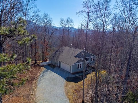 Photo of 1043 Holly Terrace Rd, Franklin, NC 28734 (MLS # 26043172)