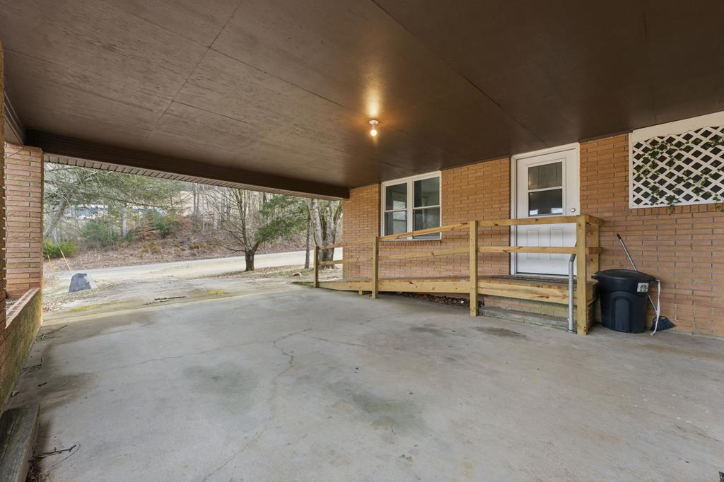 2977 Hwy 64 W