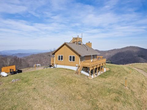 Photo of 1007 Turkey Trot Rd, Clyde, NC 28721 (MLS # 26046916)