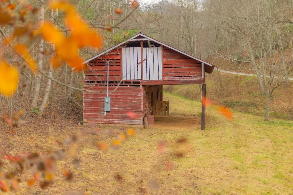 Photo of 104 Robin Lane, Bryson City, NC 28713 (MLS # 26042752)
