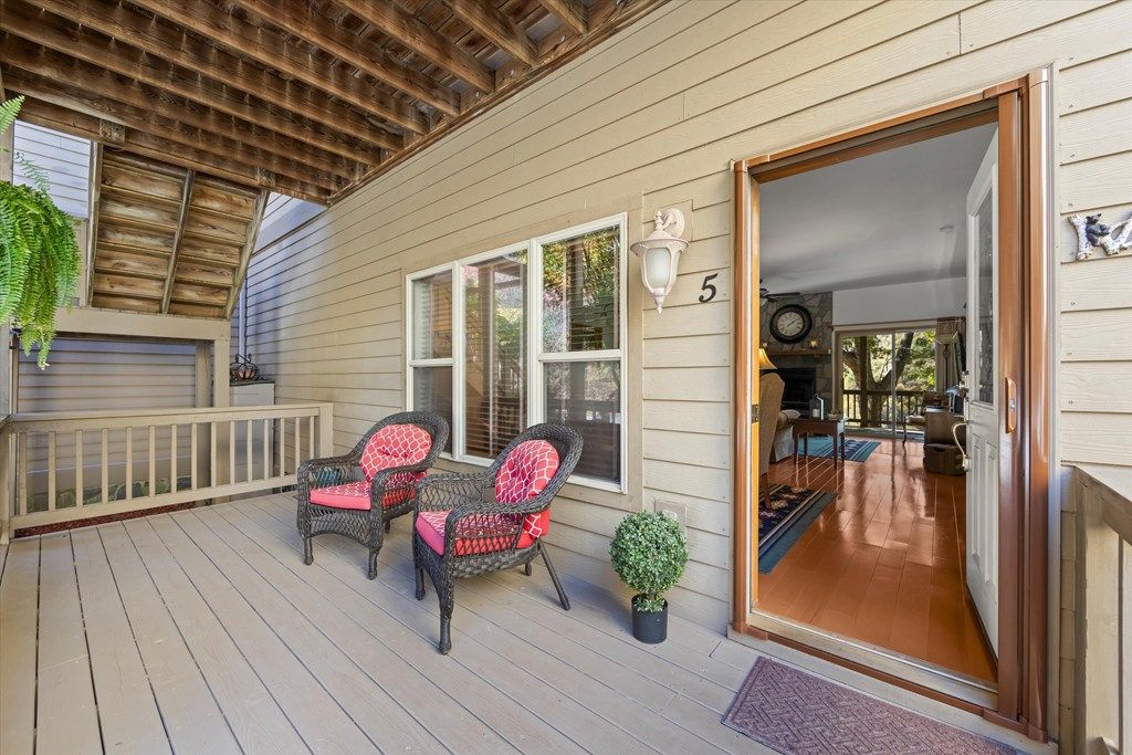 Photo of 120 White Oak Pointe Unit 5, Whittier, NC 28789 (MLS # 26046757)