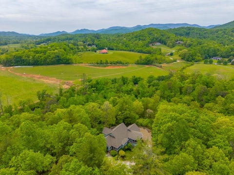 Photo of 820 Country Walk, Franklin, NC 28734 (MLS # 26047156)