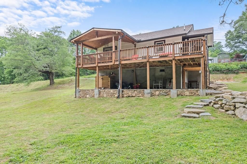 Photo of 229 Yellowbird Branch Rd, Sylva, NC 28779 (MLS # 26041262)