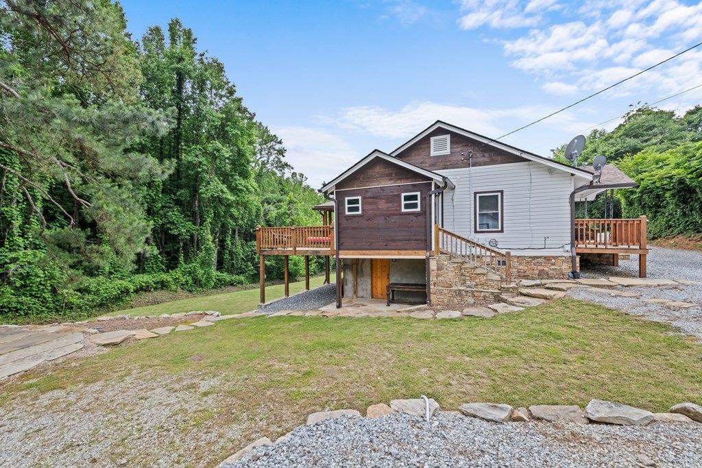 Photo of 229 Yellowbird Branch Rd, Sylva, NC 28779 (MLS # 26041262)