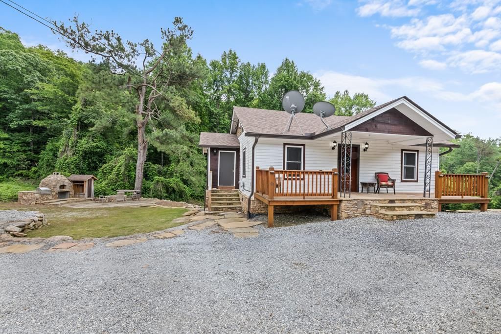 Photo of 229 Yellowbird Branch Rd, Sylva, NC 28779 (MLS # 26041262)