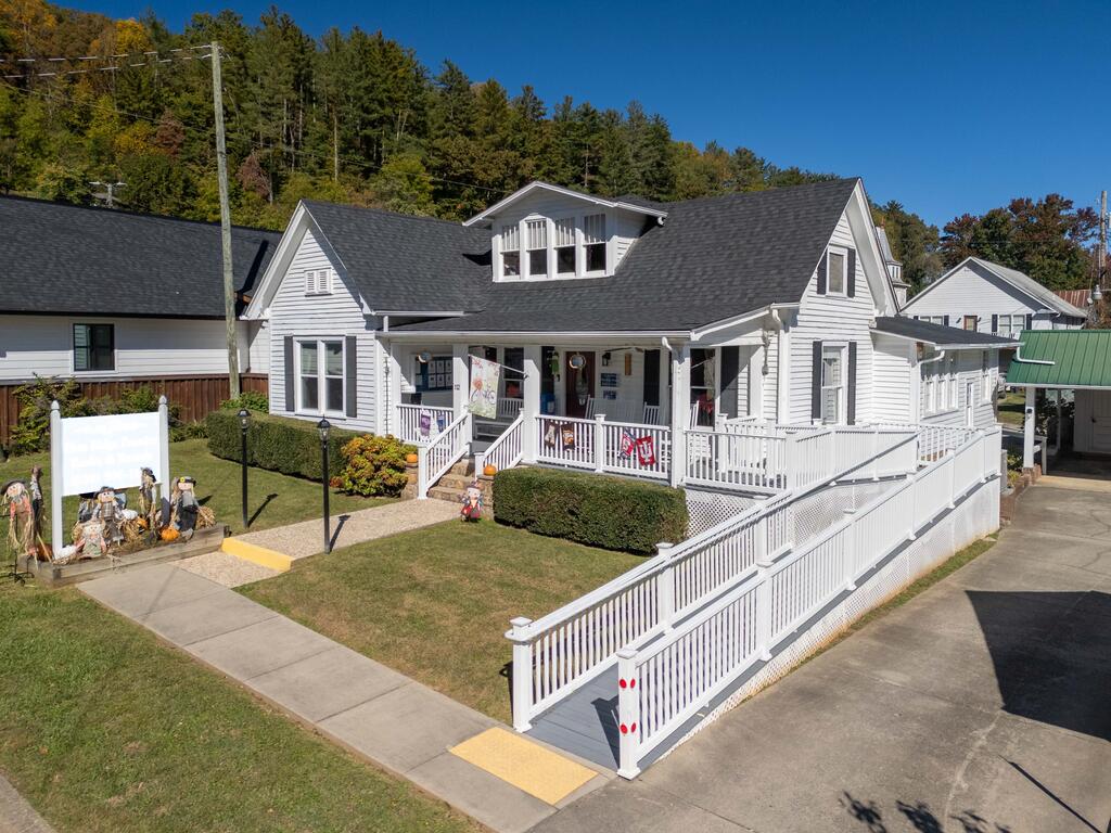 Photo of 112 Webster Street, Dillsboro, NC 28725 (MLS # 26048881)