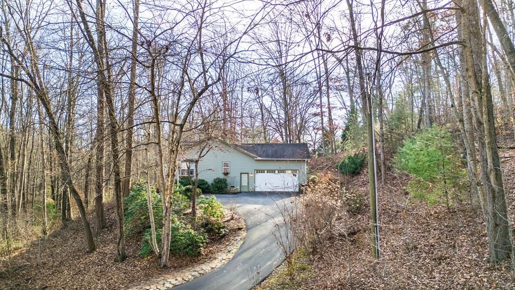 Photo of 241 Crocus Ln, Sylva, NC 28779 (MLS # 26045365)