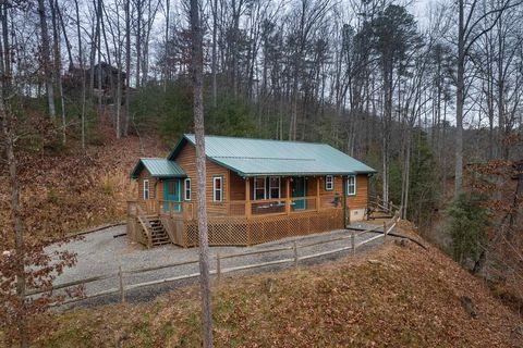Photo of 67 Hemlock Drive, Almond, NC 28702 (MLS # 26045239)