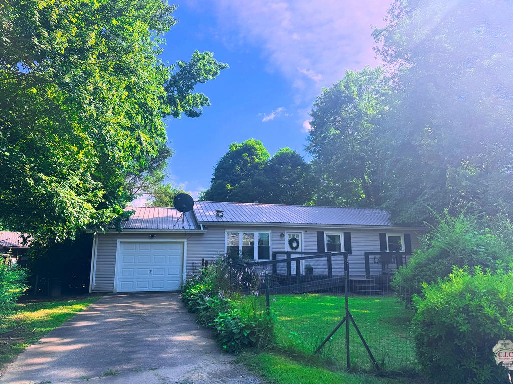 130 Ashe Lane