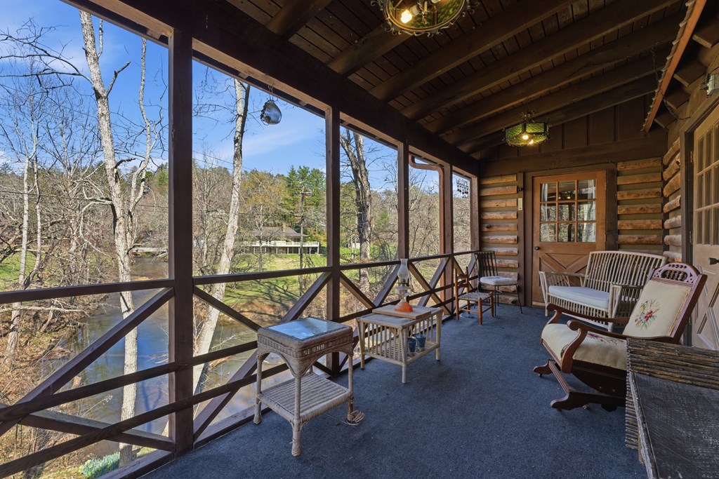 215 Mcclure Mill Rd