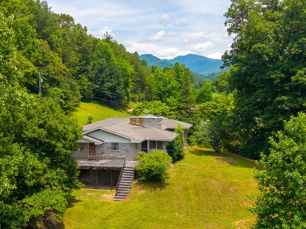 222 Mitchell Mountain Road