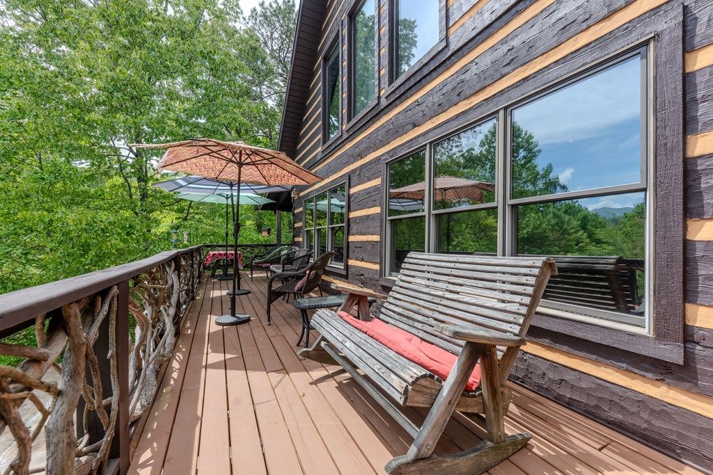 Photo of 314 N Mallard Cove, Almond, NC 28702 (MLS # 26046577)