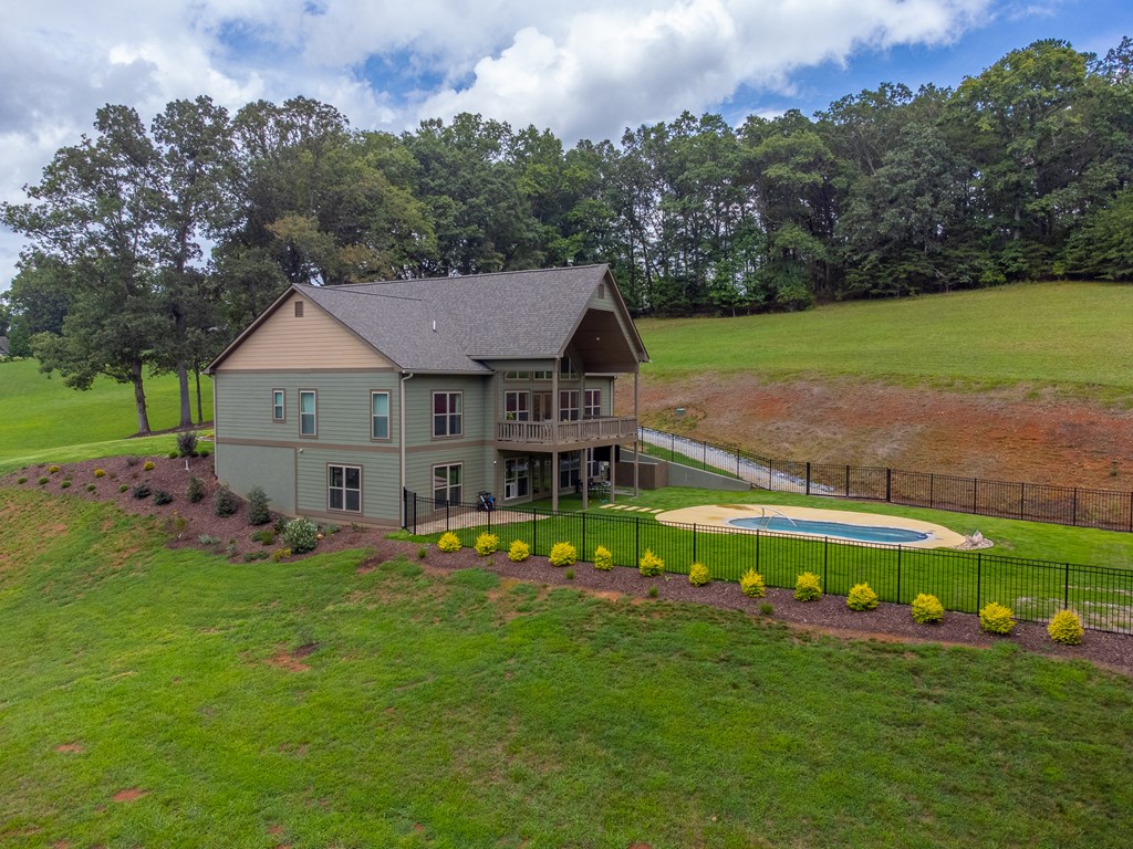 1180 Porter Creek Dr
