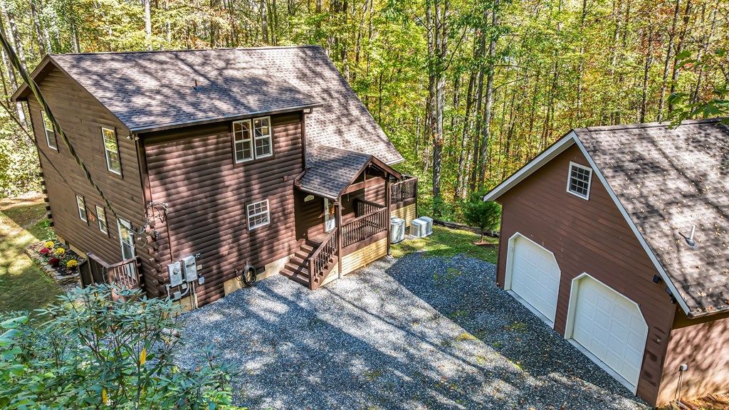Photo of 245 Bear Paw Ridge, Whittier, NC 28789 (MLS # 26042437)