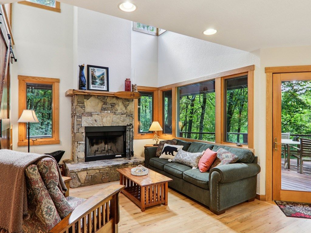 Photo of 532 Mason Rd, Bryson City, NC 28713 (MLS # 26042309)