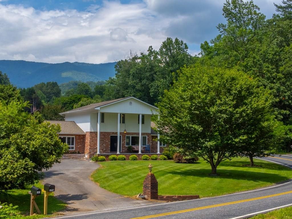 Photo of 181 Fisher Creek Road, Sylva, NC 28779 (MLS # 26041532)