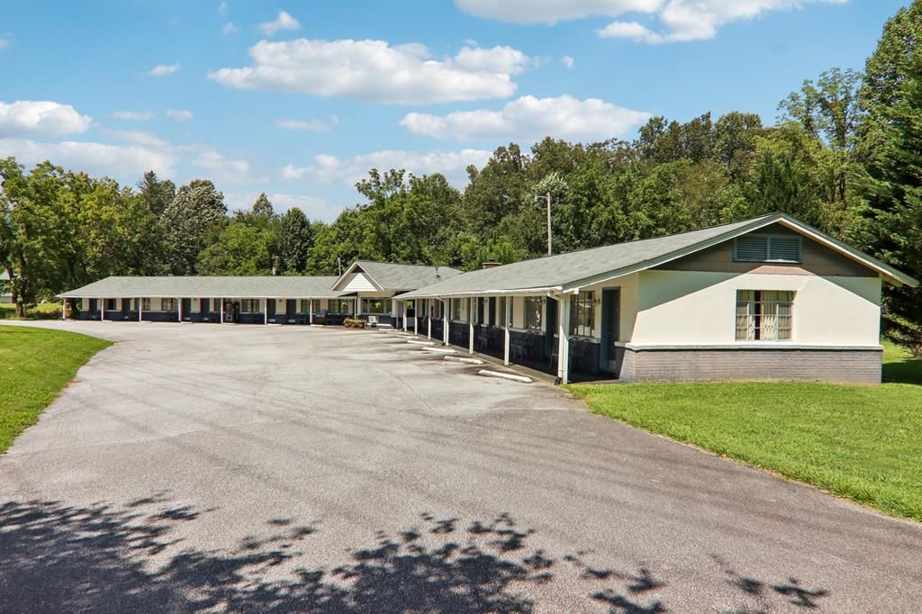 Photo of 3144 Us 441,N, Whittier, NC 28789 (MLS # 26041825)